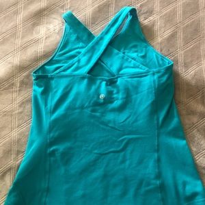 Lululemon tank with bra size 4